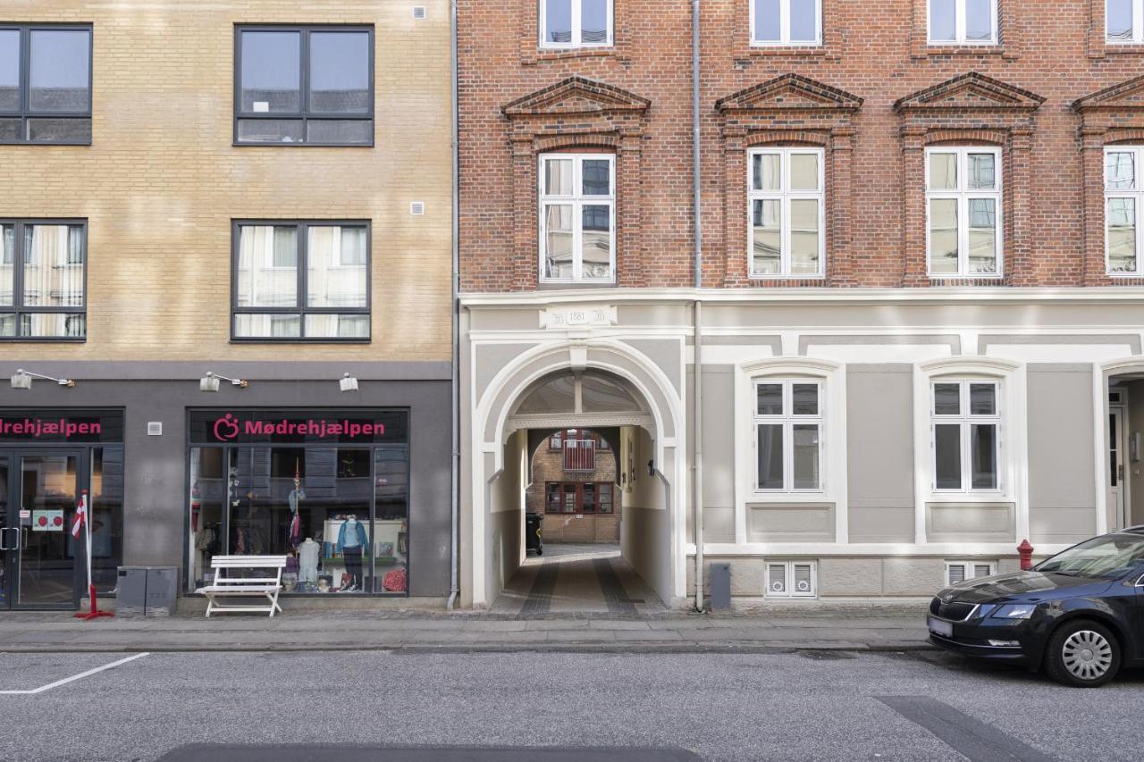 Aday - Apartment Suite 1 Aalborg Center Exterior photo