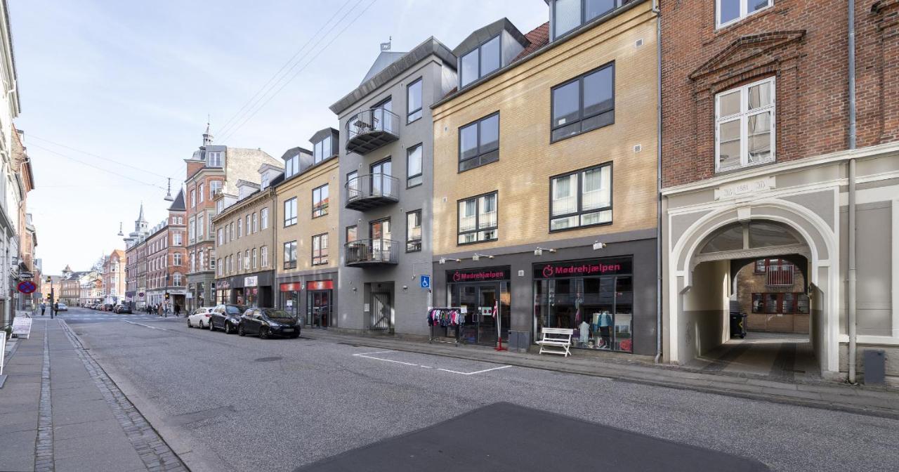 Aday - Apartment Suite 1 Aalborg Center Exterior photo